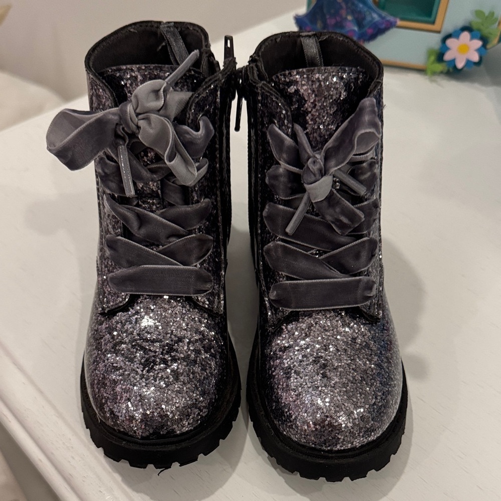 Old Navy Sparkly Silver Glitter Boots with Velvet Laces